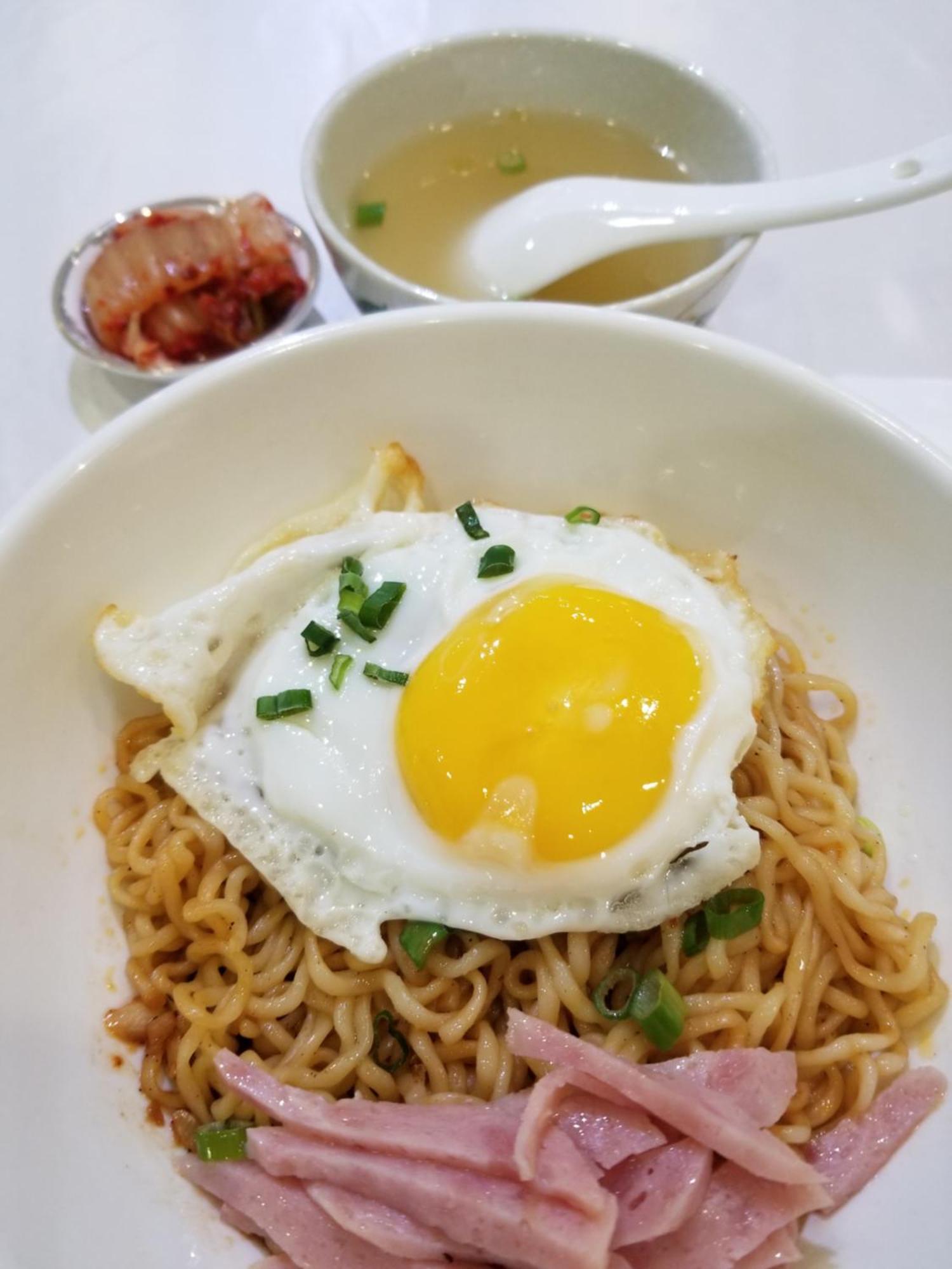 Hotel Americano การาปัน ภายนอก รูปภาพ